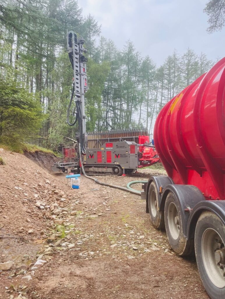 GEO909GT on location